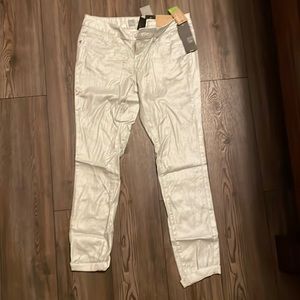 NWT Mossimo pale silver coated jeans sz 6